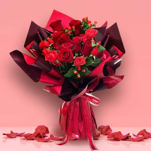 - Valentine's Red Roses Bouquet Delivery