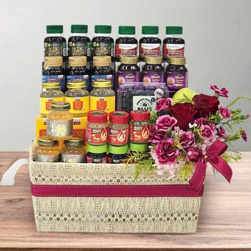 Bird’s Nest & Floral Elegance For Mom