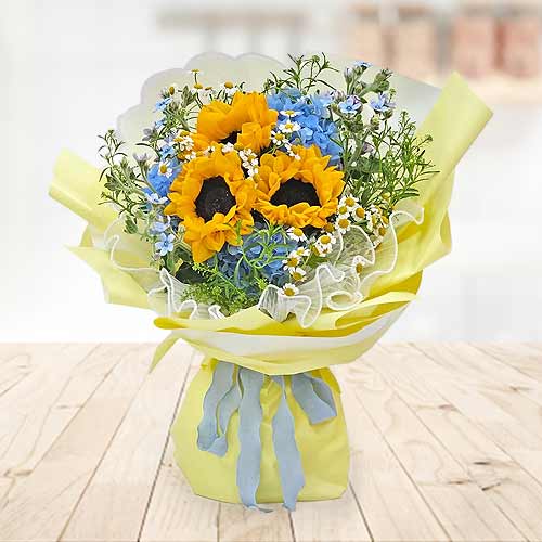 Sunny Blue Delight: 3 Sunflowers & Preserved Hydrangea