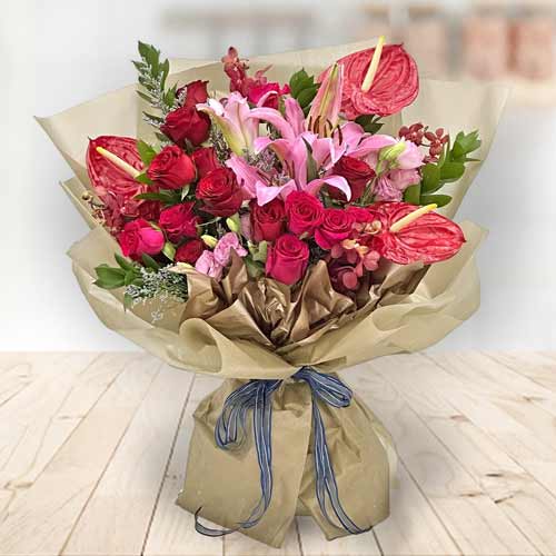 Passionate Pink & Red Grandeur: Lily & Rose Statement Bouquet