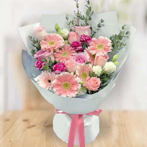 Pink Rose & Gerbera Bouquet: Sweetness In Full Bloom