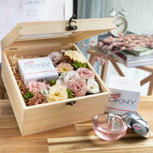 - Unique Gifts For Women Delivery In Singapore