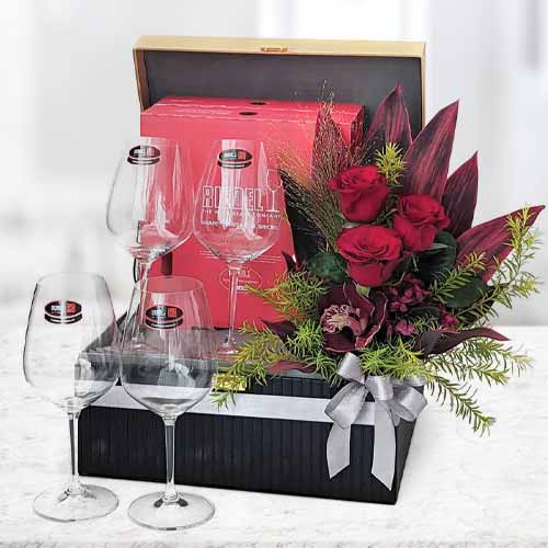 - Best Gift For Housewarming Party