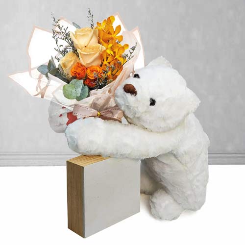 - Romantic Gifts To Send To Your Girlfriend