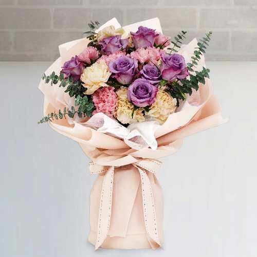 Sweet Serenity For Her-Rose And Carnation Bouquet For Mother's Day Delivery