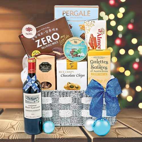 Sweet Christmas Delight Hamper-Gourmet Chocolate Gift Basket Holiday